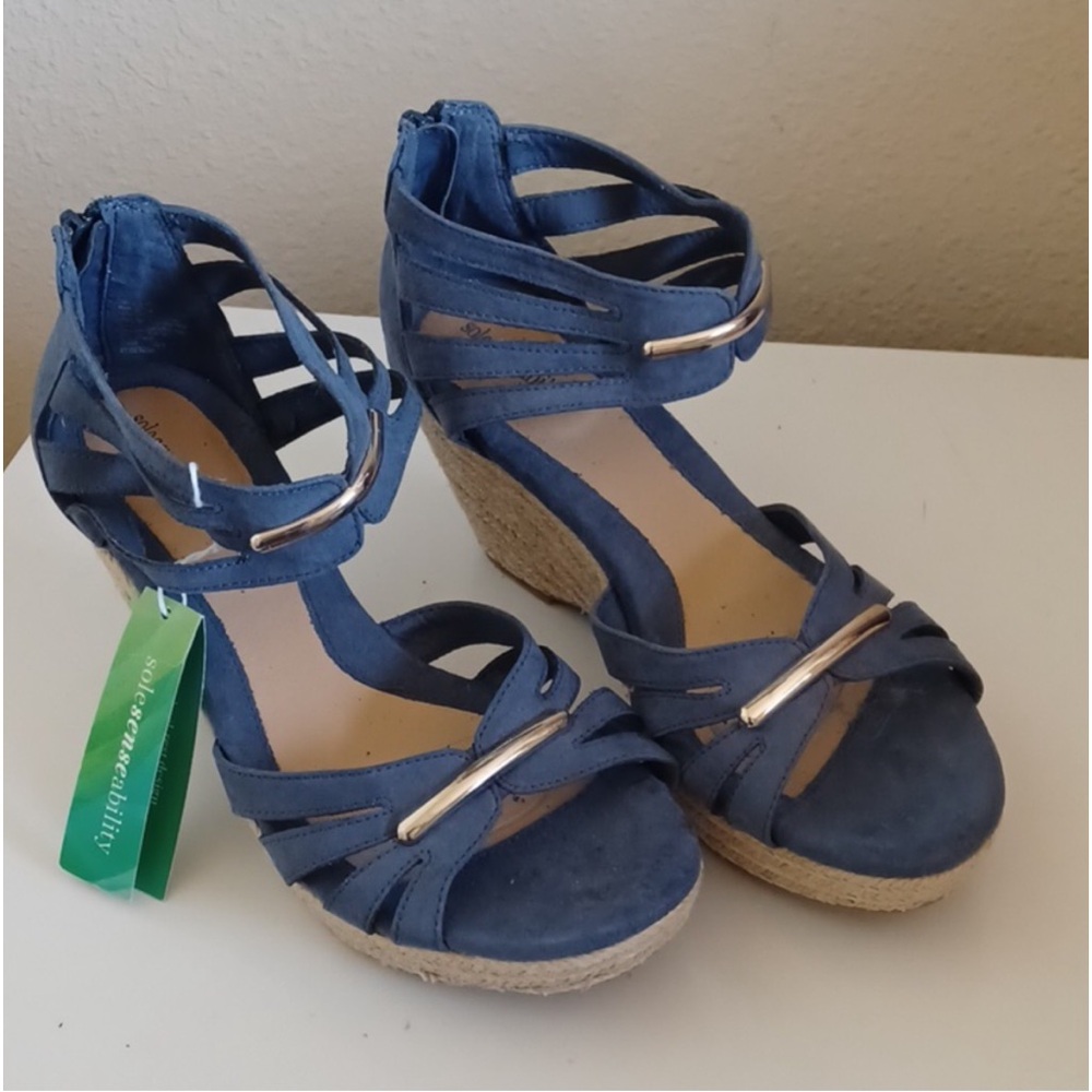 Solesenseability Tallie Blue Espadrille
Wedge Sandal ** SZ 8.5